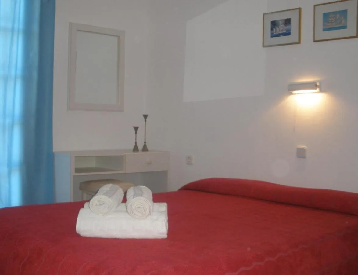 Aigialis Apartments & Studios Kokkini Khanion  Kokkini Hani