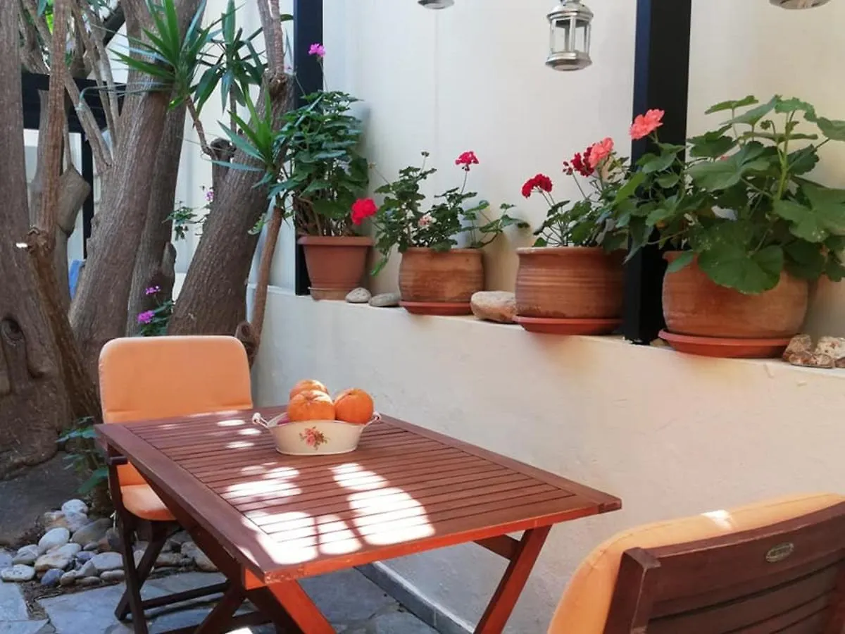 Aigialis Apartments & Studios Kokkini Khanion